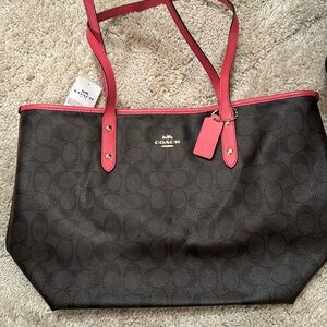 Coach tote NWT
